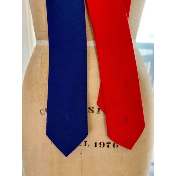 2 VTG Yves Saint Laurent NY Paris Solid Red Blue Slub Fabric Necktie Made in USA - Picture 10 of 13